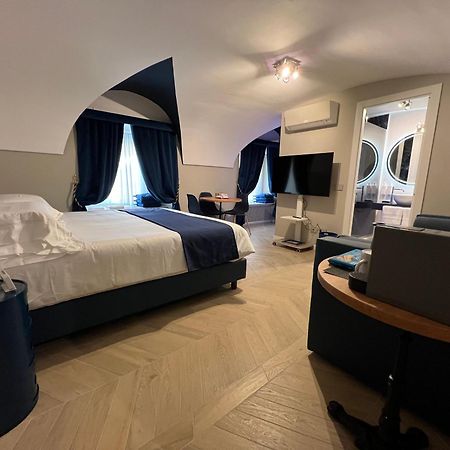 Rome Luxury Blue Suites- Love מראה חיצוני תמונה